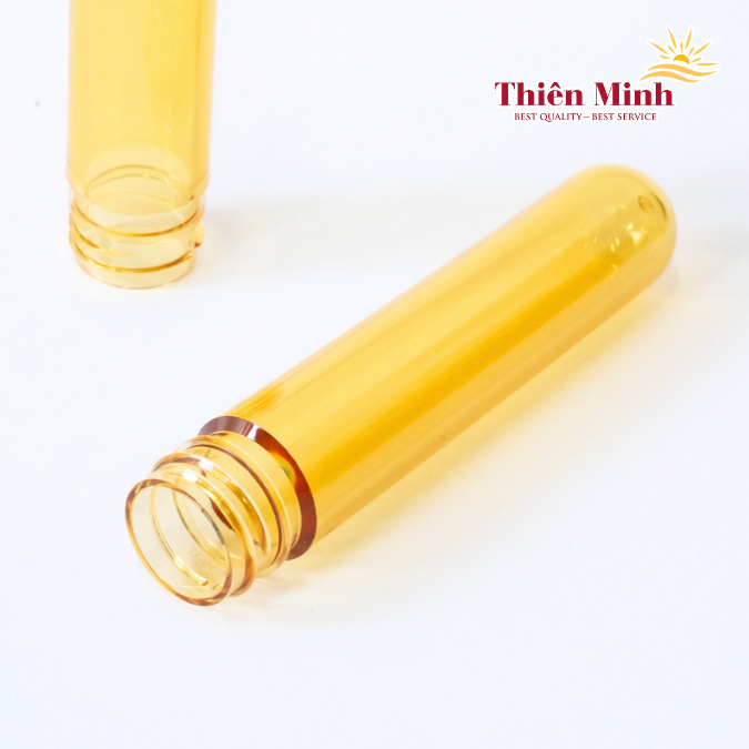 Transparent yellow PET preform with 28/410 neck and weight of 42g